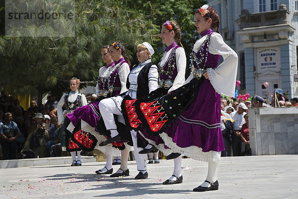 Tanzgruppe  Rosenfest  Karlovo  Bulgarien
