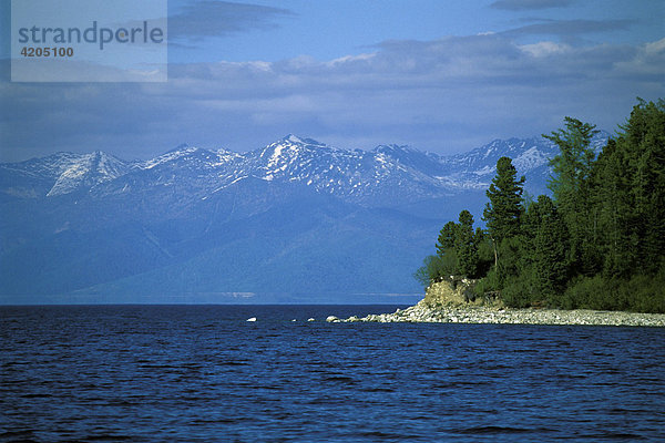 Holy Nose Halbinsel  Baikal See  Sibirien  Russland