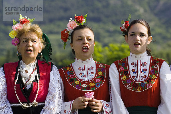 Trachtengruppe  Rosenfest  Karlovo  Bulgarien