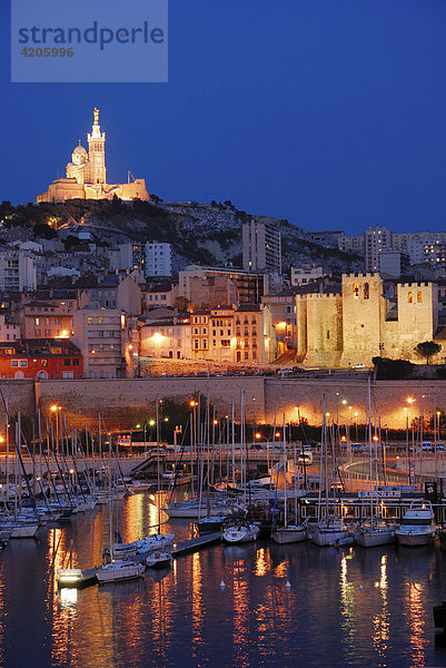 Blick auf den alten Hafen  Marseille  Provence-Alpes-Cote d'Azur  Frankreich
