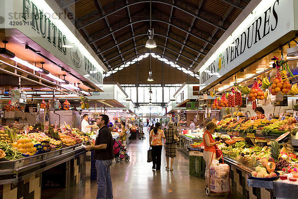 Mercado de la Concepcion  Markthalle  Barcelona  Katalonien  Spanien