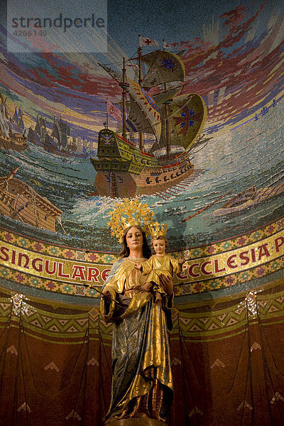 Kapelle in der Kirche Sagrat Cor  Heiligtum auf dem Tibidabo Hügel  Barcelona  Katalonien  Spanien