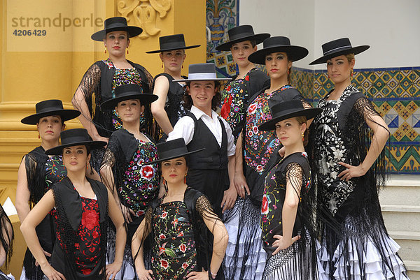 Flamenco Gruppe trainiert im Conservatorio de Danza  Sevilla  Andalusien  Spanien  Europa