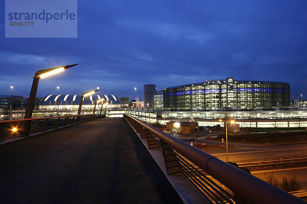 Parkhaus  Flughafen Fuhlsbüttel  Hamburg  Deutschland  Europa