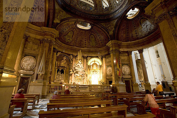 Basilica del Pilar  Kapelle der Muttergottes  Virgen del Pilar  Basilika  Pilgerstätte  Zaragoza  Saragossa  Provinz Aragon  Spanien  Europa