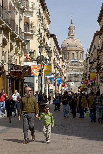 Haupteinkaufsstrasse Alfonso I  Fußgängerzone  Zaragoza  Saragossa  Provinz Aragon  Spanien  Europa