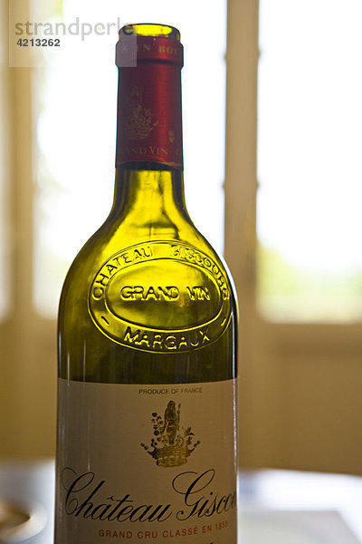 Leere Flasche Bordeauxwein
