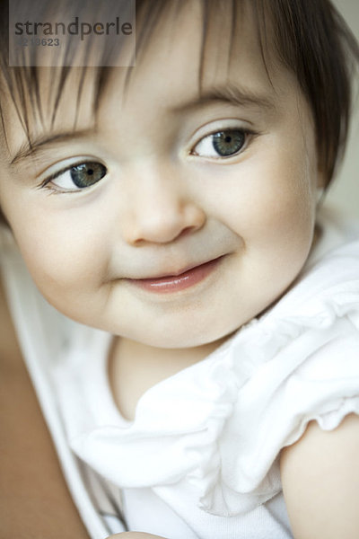 Baby Mädchen lächelnd  Portrait