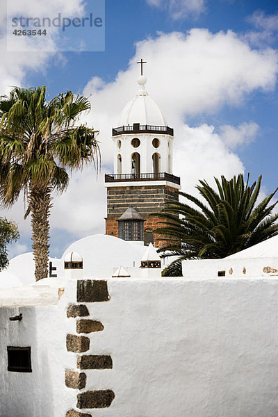 Kirche und Palm Trees  Teguise  Lanzarote