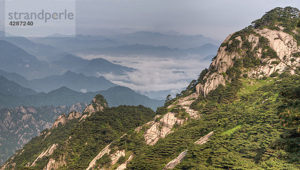 Gebirgslandschaft  Huangshan  China