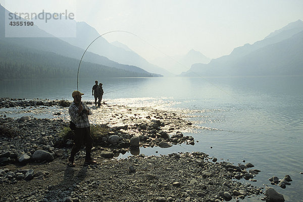 Gegenlicht See Landschaft Fliegenfischen Kontrashibuna Lake Arktische Äsche Thymallus arcticus