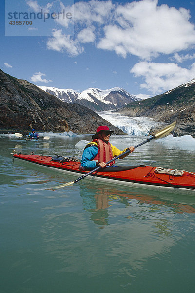 nahe Landschaftlich schön landschaftlich reizvoll Grauen Zimmer Tracy Arm-Fords Terror Kajakfahrer