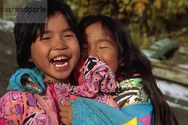 Porträt von AK Native Eskimo Kinder Kobuk AK wir Herbst