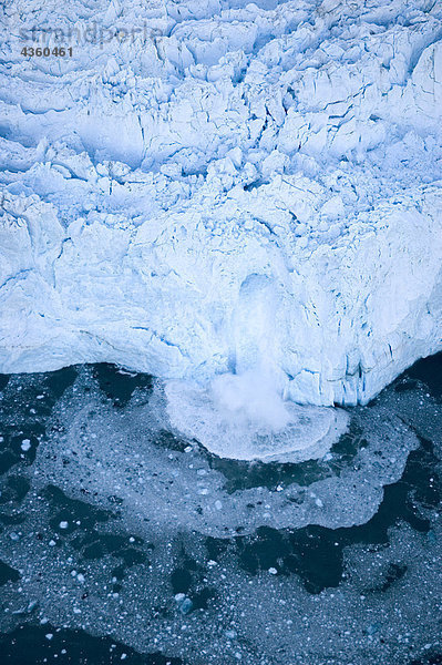 Aialik Gletscher in Bay KP Alaska Kenai Fjords NP Frühling Kalben Aerial