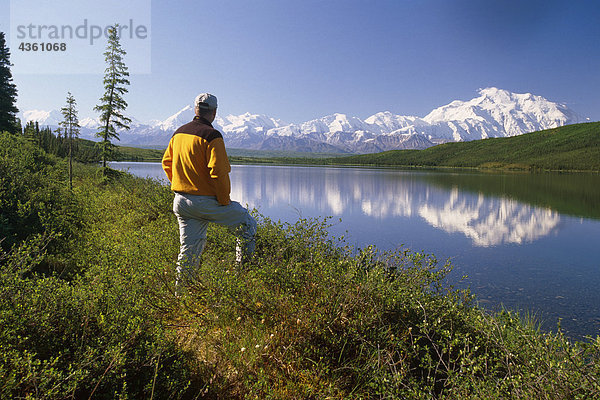 Day Hiker Ansichten Mt Mckinley @ Wonder Lake im AK Sommer