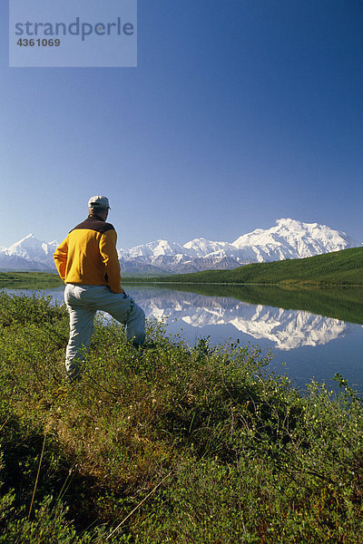 Day Hiker Ansichten Mt Mckinley @ Wonder Lake im AK Sommer