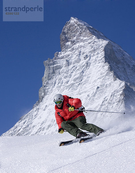 Zermatt  Ski  Wintersport  Kanton Wallis  Berg  Berge  Ski  Skifahren  Carving  Carvingski  Wintersport  Person  Mann  Piste  Sk Kanton Wallis