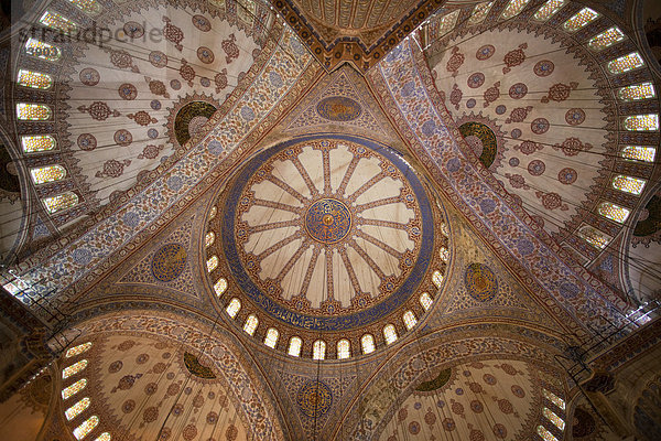 Türkei  Istanbul  Blaue Moschee  Moschee  Sultans Ahmet  Sultan Achmed Moschee  Moschee  Minarett  Türkisch  Islam  Islamisch  M