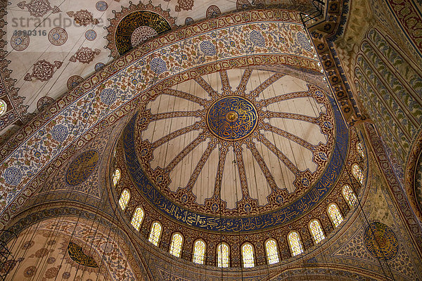 Türkei  Istanbul  Blaue Moschee  Moschee  Sultans Ahmet  Sultan Achmed Moschee  Moschee  Minarett  Türkisch  Islam  Islamisch  M
