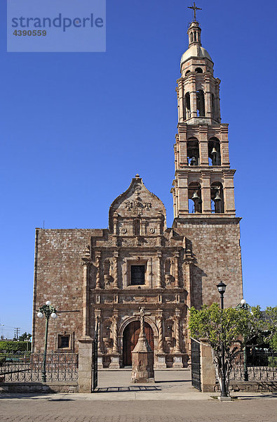 Mittelamerika  mittelamerikanisch  Architektur  Gebäude  Stadt  Lateinamerika  Mexiko  mexikanisch  El Rosario  Staat Sinaloa  U