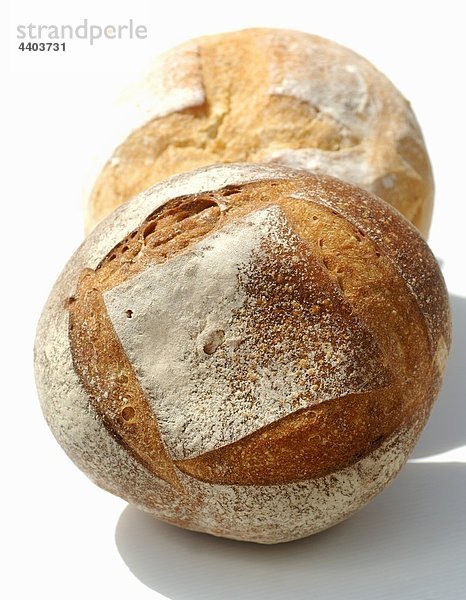 Ein Brot Weizenbrot und einem Laib Brot