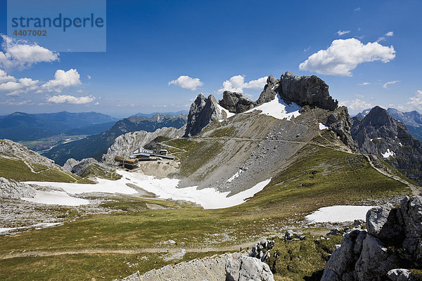 Deutschland  Bayern  Blick auf die Karwendelspitze im Karwendelgebirge