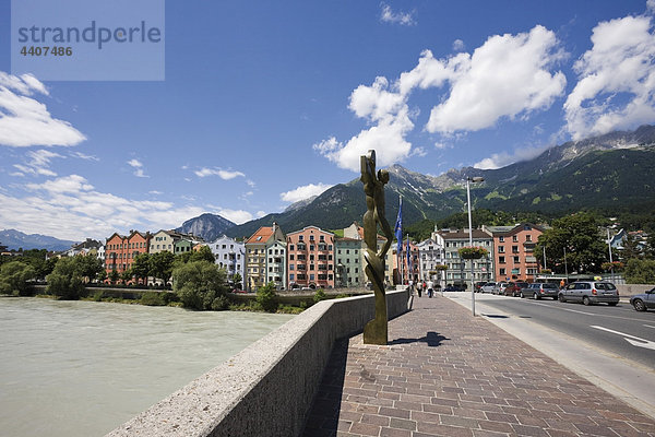 Österreich  Tirol  Innsbruck  Stadtansicht mit Gasthausbrücke
