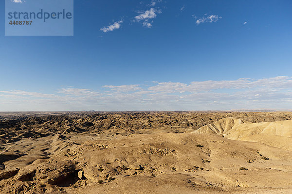 Afrika  Namibia  Swakopmund  Namib Wüste  Blick auf die Mondlandschaft am welwitschia drive