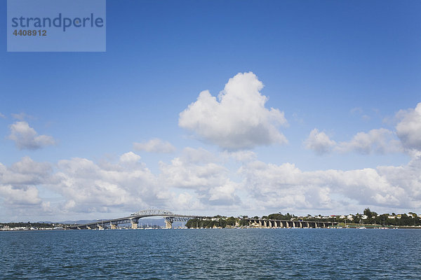 Neuseeland  Auckland  Nordinsel  Blick auf Waitemata Harbour Bridge