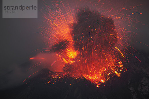 Japan  Kagoshima  Sakurajima volance erupting