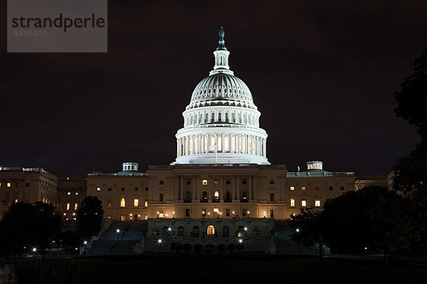 Hauptstadt der Vereinigten Staaten bei Nacht  Washington DC  USA