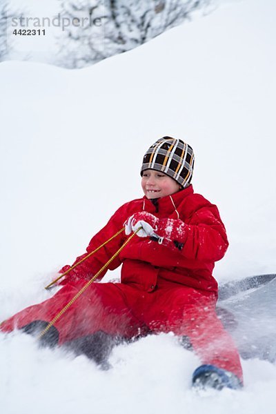 Junge - Person spielen Schnee