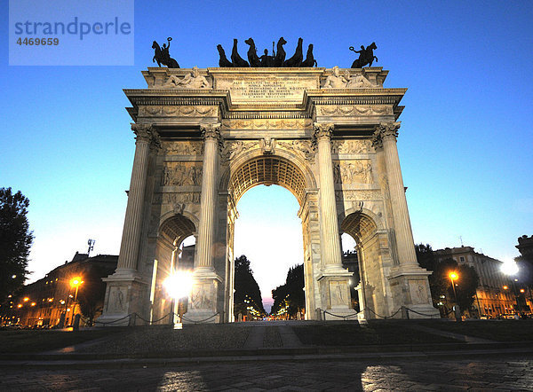 Italien  Lombardei  Mailand. Arco della Pace