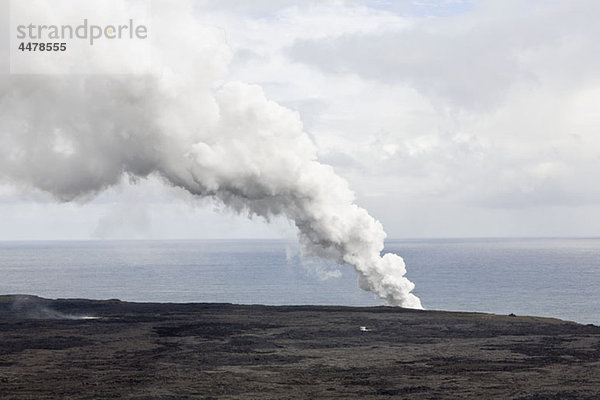 Dampf vom Vulkan auf Hawaii