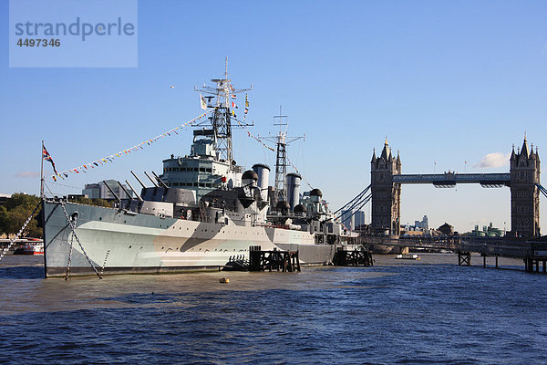 Großbritannien  England  UK  Großbritannien  London  Reisen  Tourismus  Kriegsschiff  Cruiser  Museumsschiff  Schiff  Museum  HMS Belfast  Thames  Tower Bridge