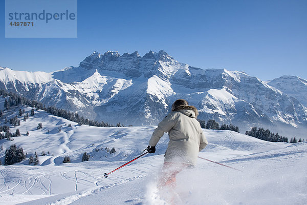 Dents du Midi  Morgins  Portes du Soleil  Schweiz  Wallis  Alpen  Winter  Berge  ski
