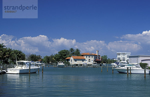 Lake Shore Park  Naples  Florida  USA  USA  Amerika  Boot  Gebäude