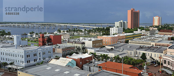 Downtown  Fort Myers  Florida  USA  USA  Amerika  Stadt  Übersicht