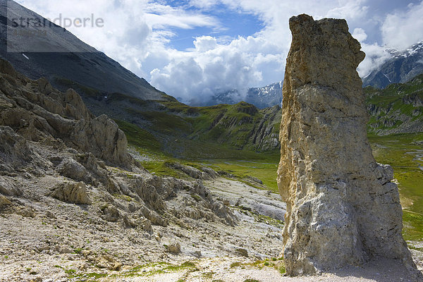 Nationalpark Felsbrocken Planung Steilküste Hochebene verwesen Erosion Schweiz Kanton Tessin
