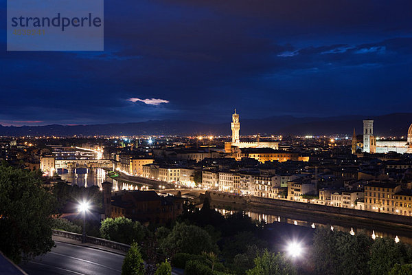 Nacht Stadtansicht  Florenz  Italien