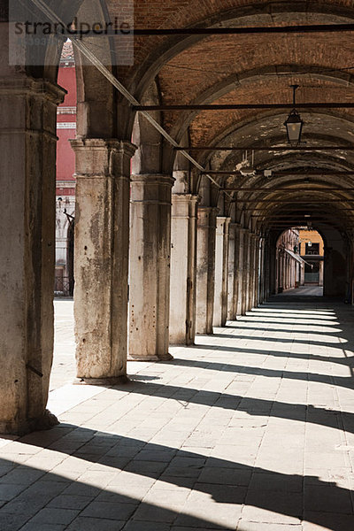 Portikus der Fabbriche Nuove  Venedig  Italien