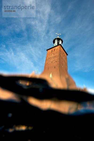 Untersicht des Stadshuset unter Wasser