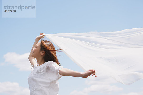 Japanische Frau Gefühl Wind