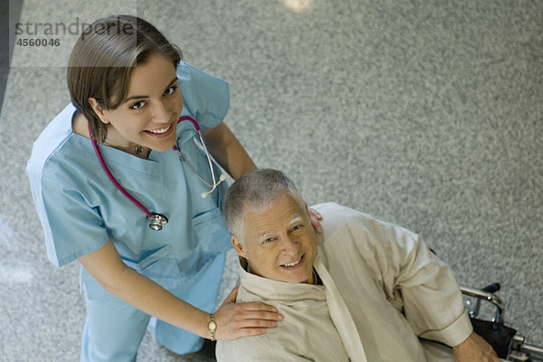 Krankenschwester und Patient  Portrait