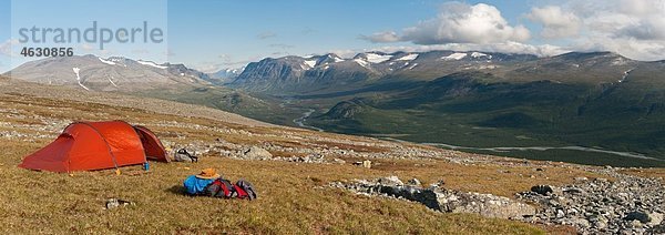Schweden  Lappland  Sarek Nationalpark  Blick auf den Campingplatz im Vadvetjåkka Nationalpark