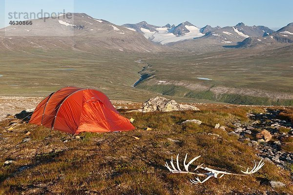 Schweden  Lappland  Sarek Nationalpark  Blick auf den Campingplatz im Vadvetjakka Nationalpark