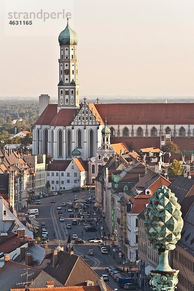 Deutschland  Bayern  Augsburg  Maximilianstraße  Stadtansicht mit Ulrichs- und Afrakirche