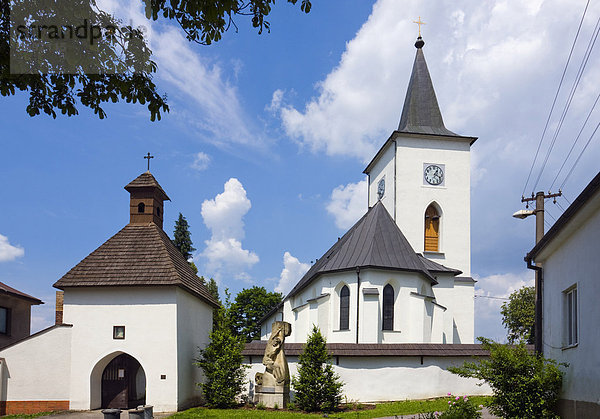 Kirche Jakobus des ƒlteren  Velka Losenice  zu deutsch Groß Losenitz  Zdar nad Sazavou  zu deutsch Saar  Region Vysocina  Tschechien  Europa