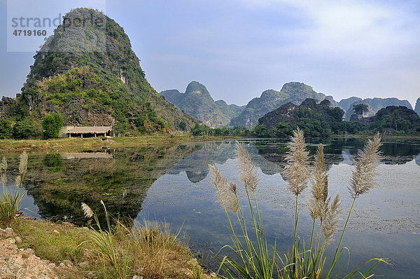 Umgebung von Ninh Binh  trockene Halong Bucht  Vietnam  Südostasien