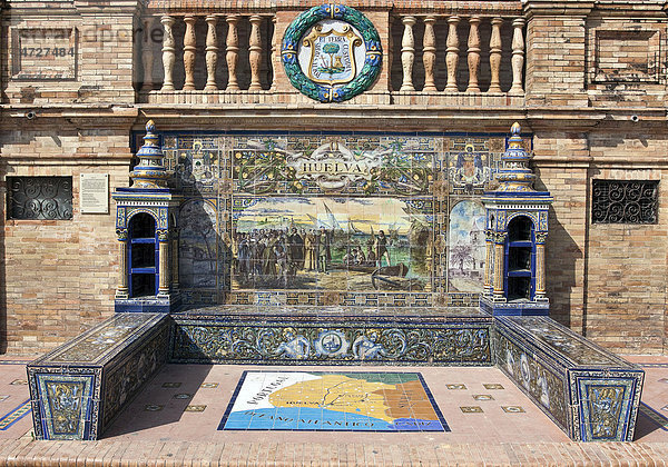 Mosaik einer spanischen Provinz am Plaza de Espana in Sevilla  Spanien  Europa